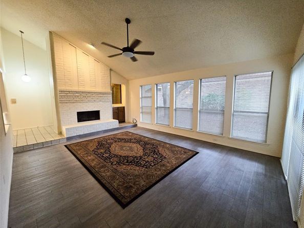 2215  Winter Sunday Way , Arlington Texas 76012