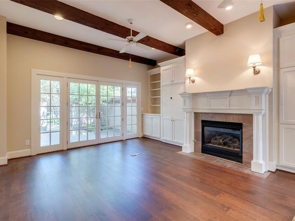 7026  Lakewood Boulevard , Dallas Texas 75214