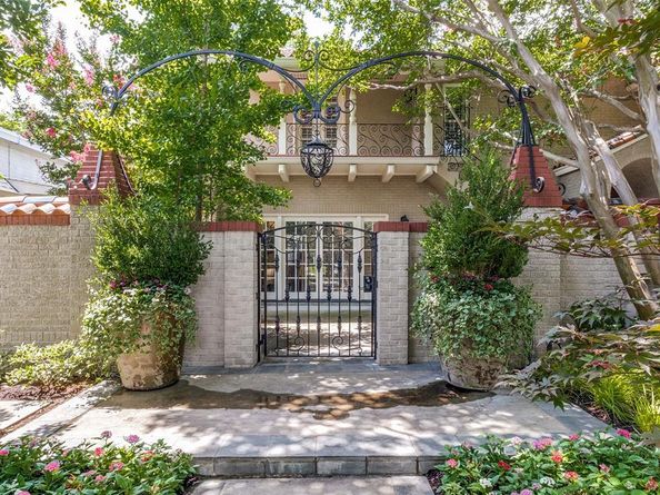 7026  Lakewood Boulevard , Dallas Texas 75214