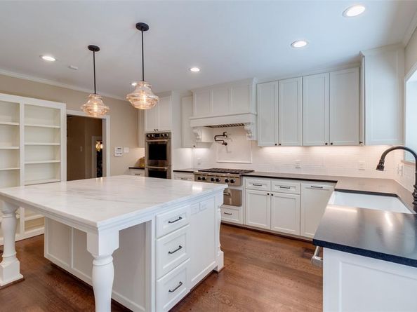 7026  Lakewood Boulevard , Dallas Texas 75214