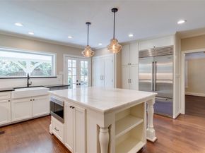 7026  Lakewood Boulevard , Dallas Texas 75214