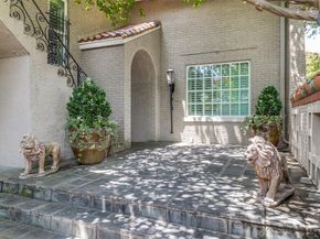 7026  Lakewood Boulevard , Dallas Texas 75214