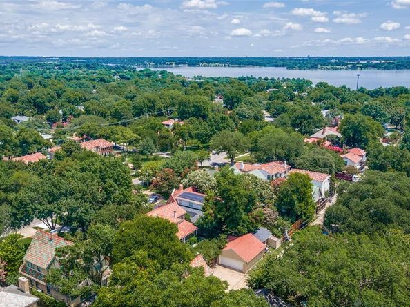 7026  Lakewood Boulevard , Dallas Texas 75214