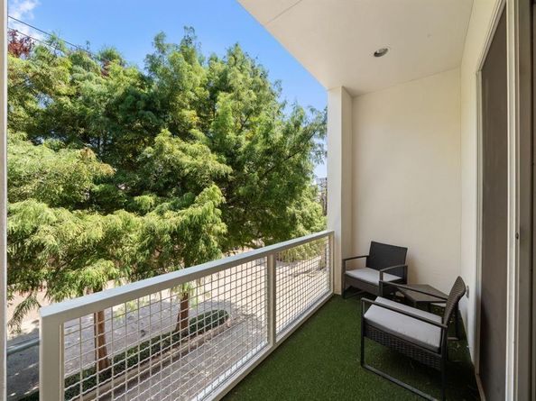 4060  Travis Street  12, Dallas Texas 75204