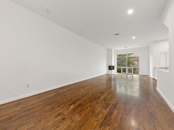 4060  Travis Street  12, Dallas Texas 75204