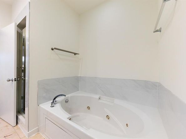 4060  Travis Street  12, Dallas Texas 75204