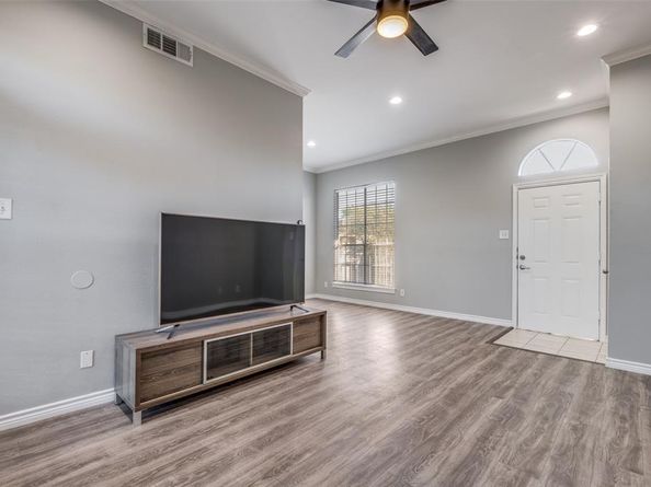 3311  Blackburn Street  202, Dallas Texas 75204