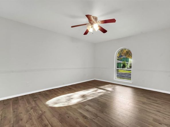 9511  Robin Meadow Drive , Dallas Texas 75243