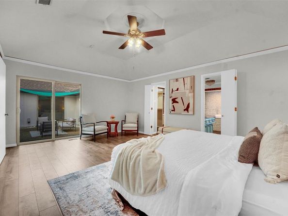 9511  Robin Meadow Drive , Dallas Texas 75243