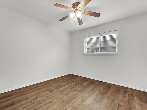 9511  Robin Meadow Drive , Dallas Texas 75243