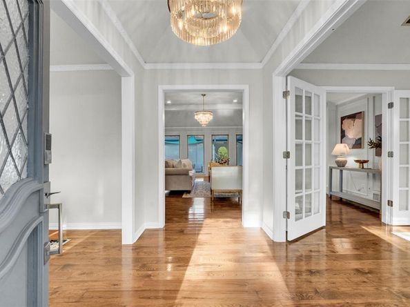 9511  Robin Meadow Drive , Dallas Texas 75243