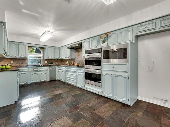 9511  Robin Meadow Drive , Dallas Texas 75243