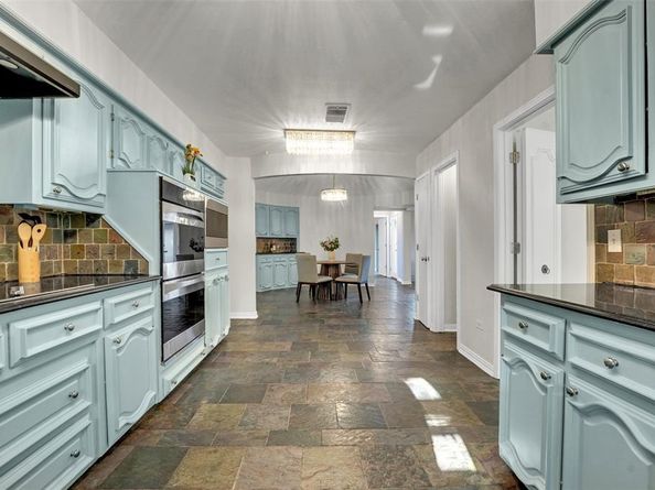 9511  Robin Meadow Drive , Dallas Texas 75243