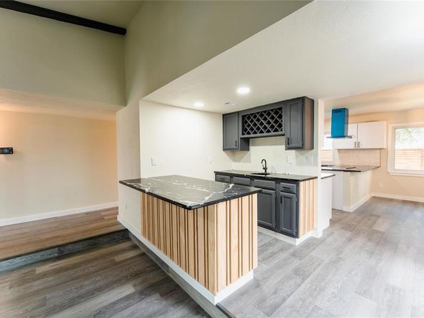 2134  Courtland Circle , Carrollton Texas 75007