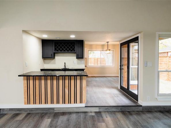 2134  Courtland Circle , Carrollton Texas 75007