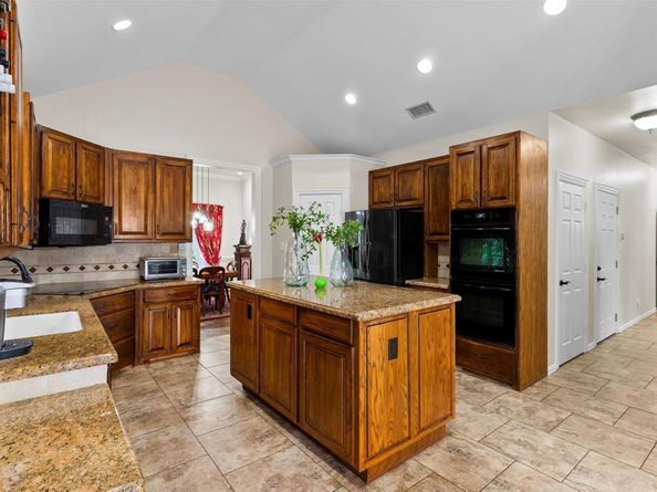 1705  Warwick Crescent Court , Denton Texas 76226