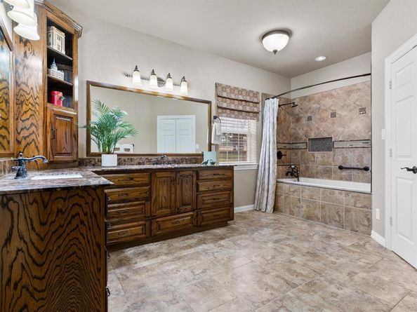 1705  Warwick Crescent Court , Denton Texas 76226