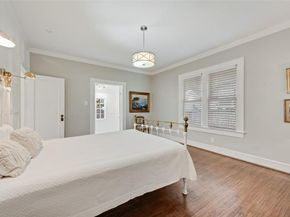 2105  LIPSCOMB Street , Fort Worth Texas 76110