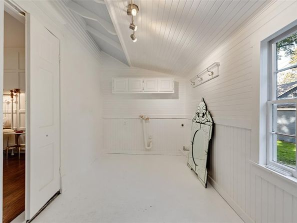 2105  LIPSCOMB Street , Fort Worth Texas 76110