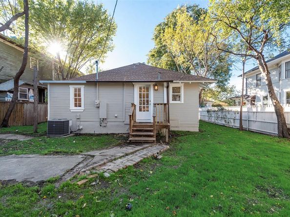 2105  LIPSCOMB Street , Fort Worth Texas 76110