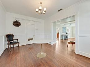 2105  LIPSCOMB Street , Fort Worth Texas 76110