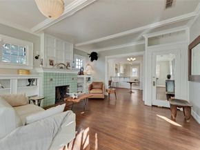 2105  LIPSCOMB Street , Fort Worth Texas 76110