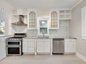 2105  LIPSCOMB Street , Fort Worth Texas 76110