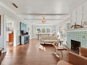 2105  LIPSCOMB Street , Fort Worth Texas 76110