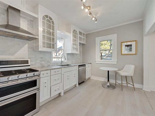 2105  LIPSCOMB Street , Fort Worth Texas 76110