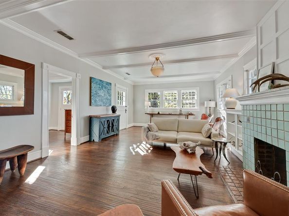 2105  LIPSCOMB Street , Fort Worth Texas 76110