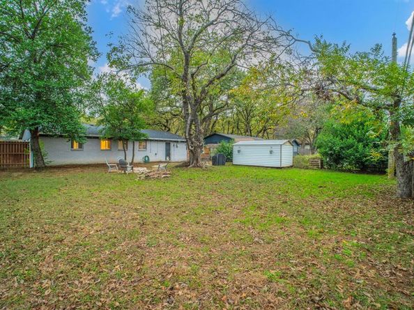 1903  Dogwood Drive , Arlington Texas 76012