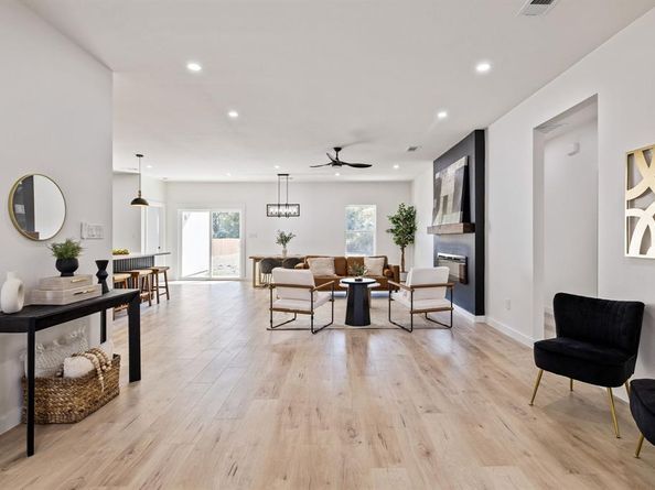 714 W Gross Street , Mesquite Texas 75149