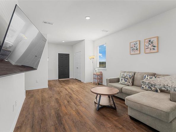 401  Thompson Place , Everman Texas 76140