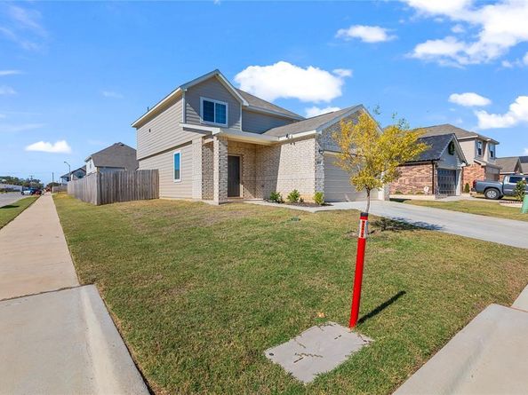 401  Thompson Place , Everman Texas 76140