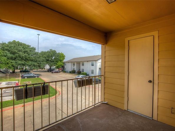 5825  Marvin Loving Drive  204, Garland Texas 75043