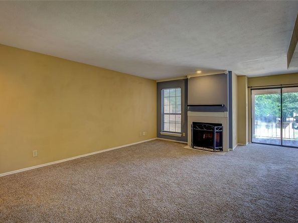 5825  Marvin Loving Drive  204, Garland Texas 75043