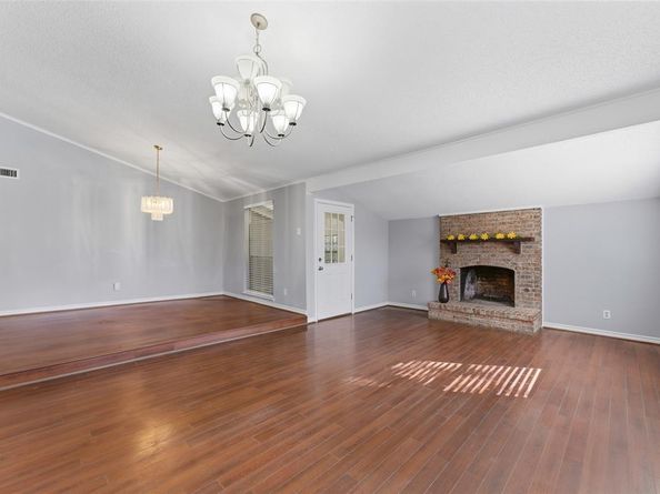 1805  Haymeadow  , Carrollton Texas 75007