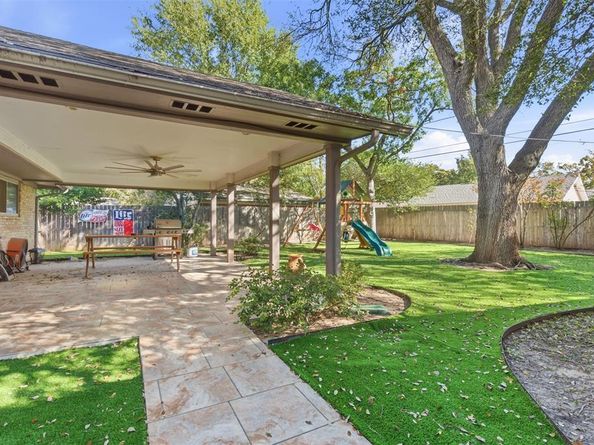 1709  Oakridge Drive , Pantego Texas 76013