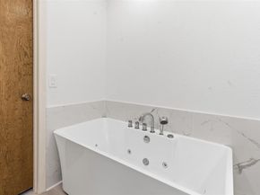 1709  Oakridge Drive , Pantego Texas 76013