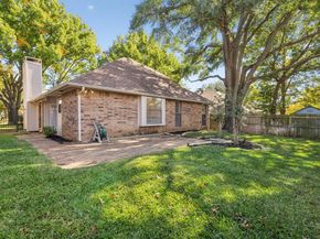 1213  Hillwood Way , Grapevine Texas 76051