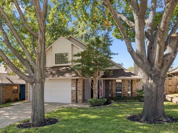 1213  Hillwood Way , Grapevine Texas 76051