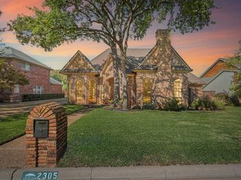 2305  Autumn Oaks Trail 