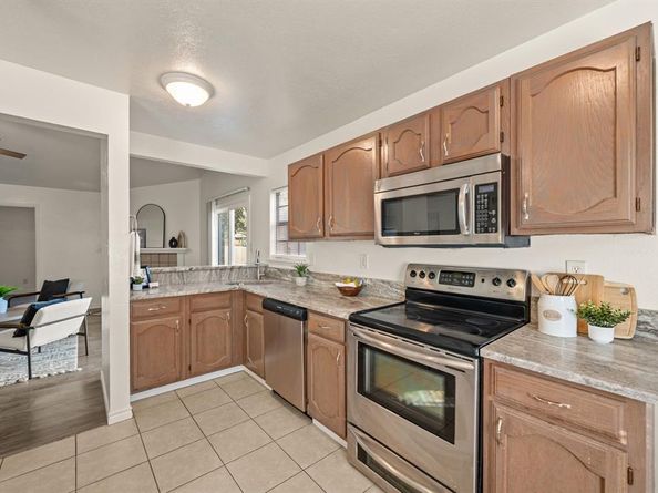 408  Moss Hill Lane , Euless Texas 76039