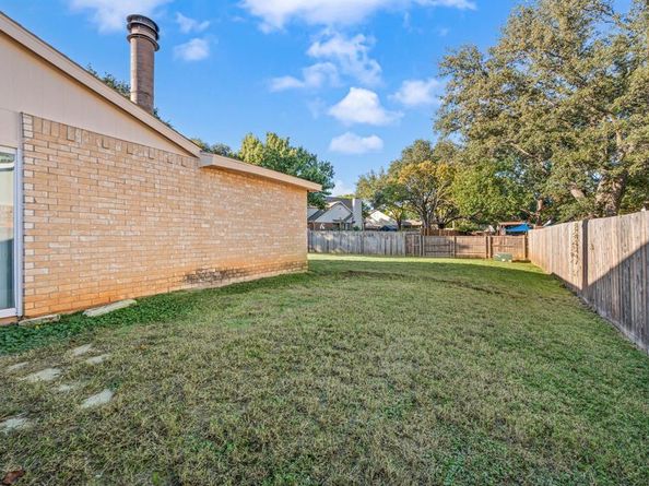 408  Moss Hill Lane , Euless Texas 76039