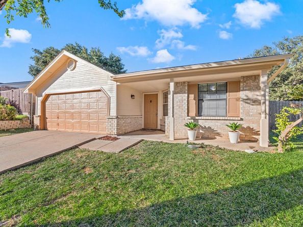 408  Moss Hill Lane , Euless Texas 76039