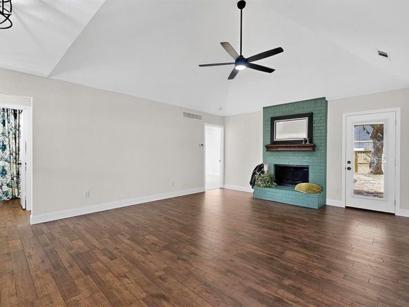 2601  Daisy Lane , Rowlett Texas 75089