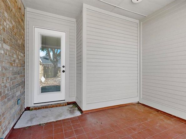 2601  Daisy Lane , Rowlett Texas 75089