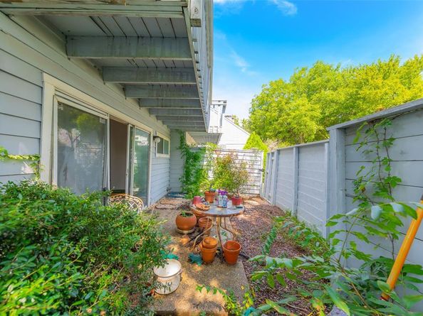 9200  Rodeo Drive , Irving Texas 75063