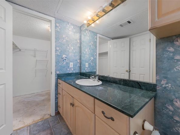 9200  Rodeo Drive , Irving Texas 75063
