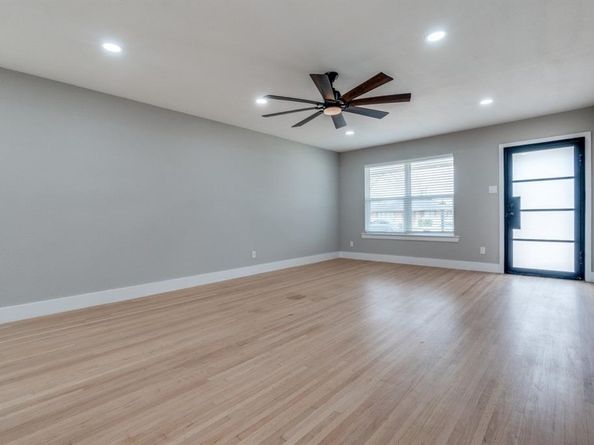 2542  Delmac Drive , Dallas Texas 75233